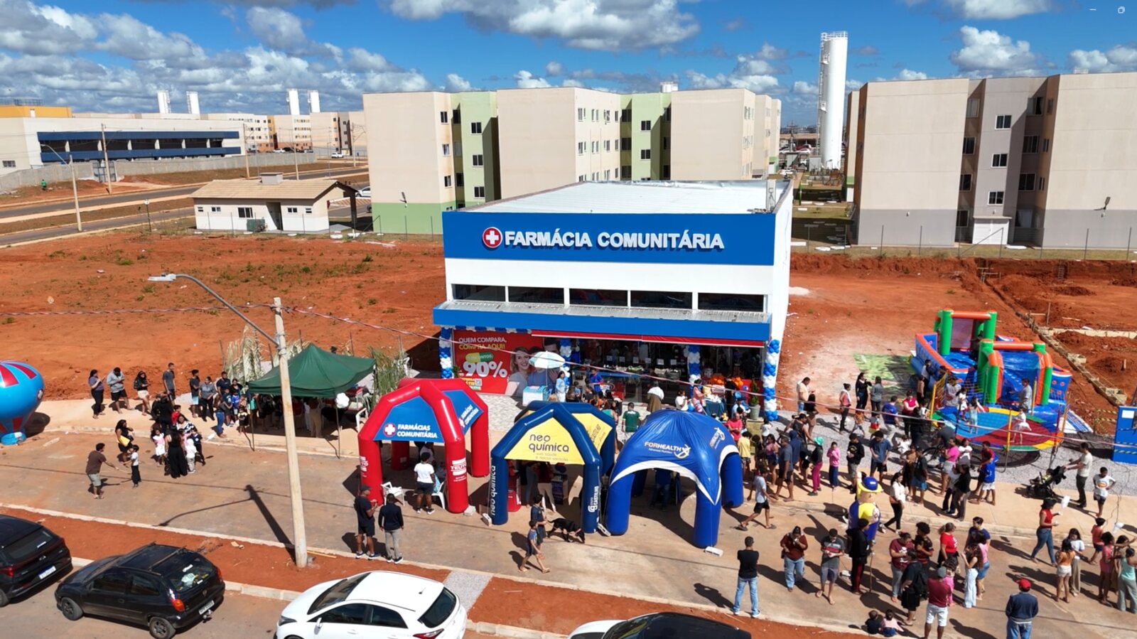 Vista aérea de inauguração da Farmácia Comunitária